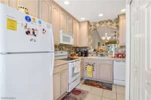 7685 Meadow Lakes Dr, Naples, FL 34104, Sold 03/11/22