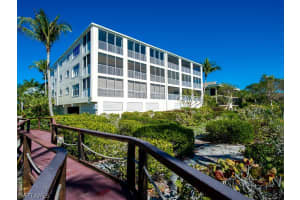 2549 W Gulf Dr UNIT 101, Sanibel, FL 33957, Sold 06/01/22