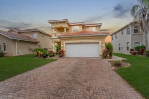 1604 Birdie Dr, Naples, FL 34120, Sold 03/23/22