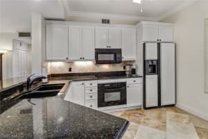 401 Bayfront Pl, Naples, FL 34102, Sold 03/09/22