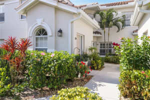 6805 Satinleaf Rd S, Naples, FL 34109, Sold 03/15/22