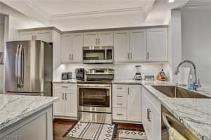 410 Bayfront Pl, Naples, FL 34102, Sold 02/15/22