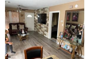 525 Leawood Cir, Naples, FL 34104, Sold 03/03/22
