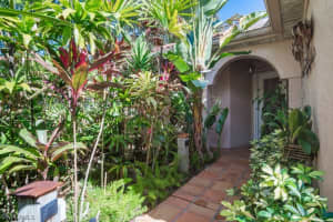 148 Sabal Lake Dr, Naples, FL 34104, Sold 03/08/22
