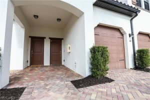 15157 Palmer Lake Cir, Naples, FL 34109, Sold 03/11/22