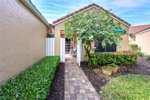 723 Reef Point Cir, Naples, FL 34108, Sold 04/04/22