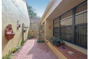 723 Reef Point Cir, Naples, FL 34108, Sold 04/04/22