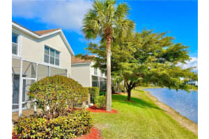 1220 Oxford Ln, Naples, FL 34105, Sold 03/29/22