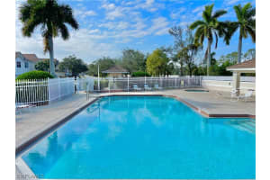 1220 Oxford Ln, Naples, FL 34105, Sold 03/29/22