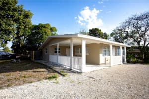 1737 Cypress Dr, Fort Myers, FL 33907, Sold 04/25/22