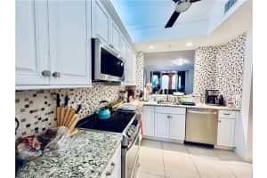 410 Bayfront Pl, Naples, FL 34102, Sold 02/28/22