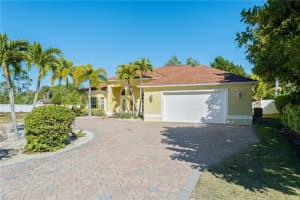 4634 Sierra Ln, Bonita Springs, FL 34134, Sold 05/10/22