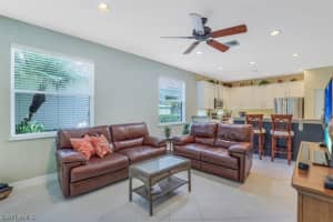 1916 Tarpon Bay Dr N, Naples, FL 34119, Sold 04/11/22