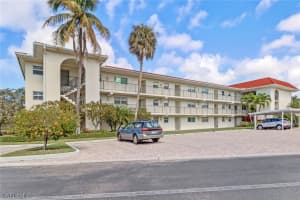 49 High Point Cir S, Naples, FL 34103, Sold 03/22/22