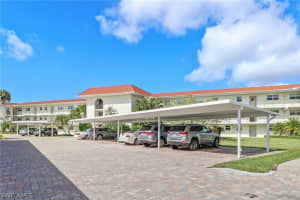 49 High Point Cir S, Naples, FL 34103, Sold 03/22/22