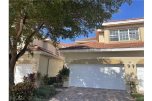 5560 Berkshire Dr APT 104, Fort Myers, FL 33912, Sold 04/15/22