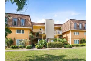 1860 Bald Eagle Dr, Naples, FL 34105, Sold 04/05/22