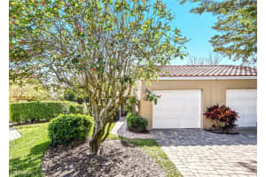 869 Reef Point Cir, Naples, FL 34108, Sold 04/05/22
