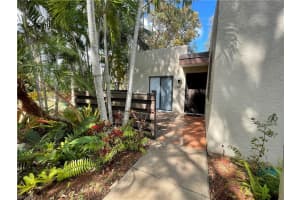 125 Pinebrook Dr, Fort Myers, FL 33907, Sold 04/18/22