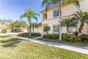 7877 Clemson St Apt 202, Naples, FL 34104, Sold 04/22/22