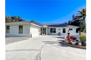 2098 Lochmoor Cir, North Fort Myers, FL 33903, Sold 05/23/22