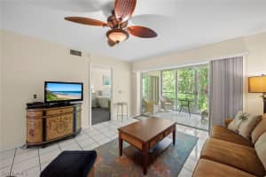 773 Wiggins Lake Dr, Naples, FL 34110, Sold 05/17/22