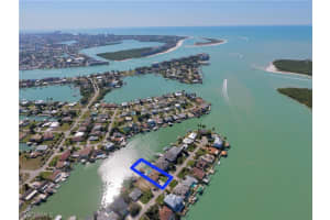 160 W Pago Pago Dr, Naples, FL 34113, Sold 04/18/22