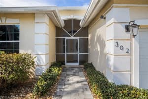 302 Stanhope Cir, Naples, FL 34104, Sold 04/04/22