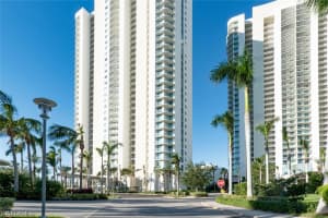 3000 Oasis Grand Blvd, Fort Myers, FL 33916, Sold 03/17/22