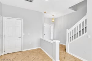 1104 Oxford Ln, Naples, FL 34105, Sold 03/25/22