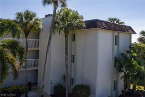 4840 Golf Club Ct APT 8, North Fort Myers, FL 33903, Sold 03/17/22