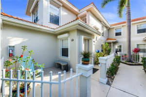 7504 Oleander Gate Dr, Naples, FL 34109, Sold 04/29/22