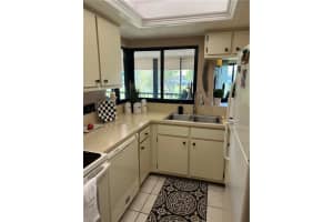 5710 Trailwinds Dr APT 521, Fort Myers, FL 33907, Sold 04/14/22