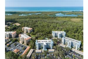290 Naples Cove Dr, Naples, FL 34110, Sold 04/18/22