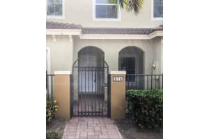 372 Lake Monterey Cir, Boynton Beach, FL 33426, Sold 10/31/22