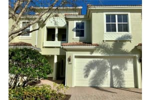 1365 Mariposa Cir, Naples, FL 34105, Sold 04/15/22
