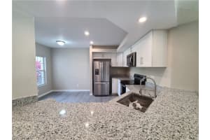 6927 Satinleaf Rd N, Naples, FL 34109, Sold 08/15/22