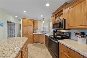 9777 Creekwood Ln, Fort Myers, FL 33905, Sold 03/24/22