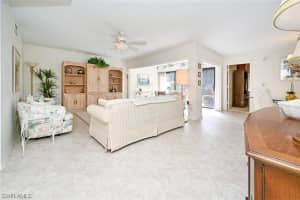 592 Beachwalk Cir, Naples, FL 34108, Sold 03/22/22