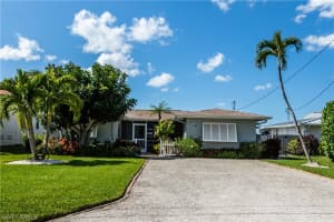 148 Tahiti St, Naples, FL 34113, Sold 05/26/22