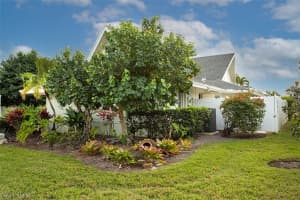 2412 Pinewoods Cir, Naples, FL 34105, Sold 04/26/22