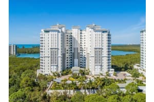 295 Grande Way, Naples, FL 34110, Sold 04/30/22