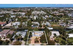 635 15th Ave S, Naples, FL 34102, Sold 06/22/22