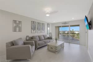 1004 Manatee Rd, Naples, FL 34114, Sold 03/31/22