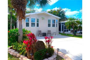 1450 Diamond Lake Cir, Naples, FL 34114, Sold 05/13/22