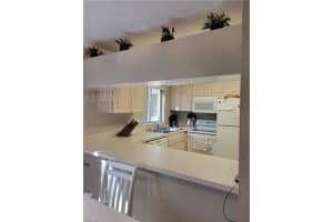 8061 Country Rd UNIT 104, Fort Myers, FL 33919, Sold 05/09/22