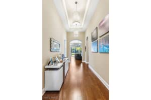 1614 Serrano Cir, Naples, FL 34105, Sold 05/03/22