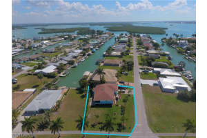 101 San Salvador St, Naples, FL 34113, Sold 04/18/22