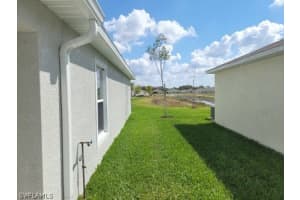 9046 Aegean Cir, Lehigh Acres, FL 33936, Sold 04/05/22