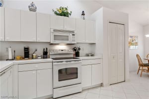 5469 Whitten Dr, Naples, FL 34104, Sold 04/15/22